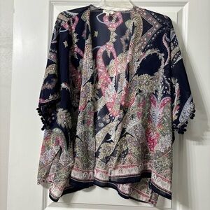 Umgee shrug size medium/large